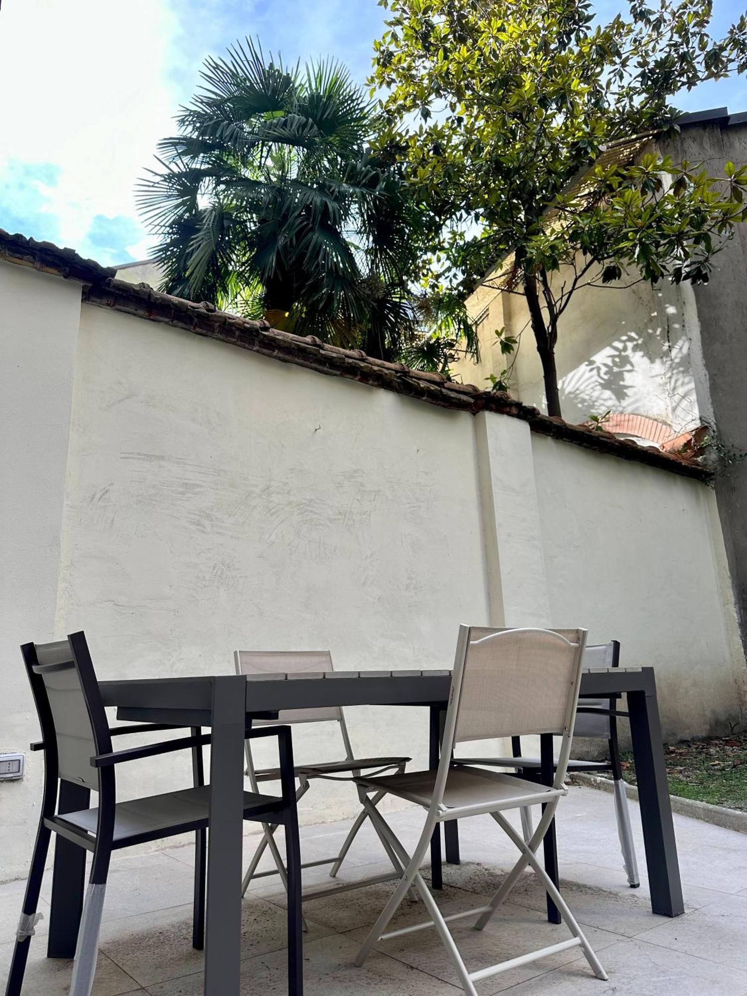 Lr Deluxe Apartments - Porta Venezia - Bilocale Con Giardino Privato Milano Exterior foto